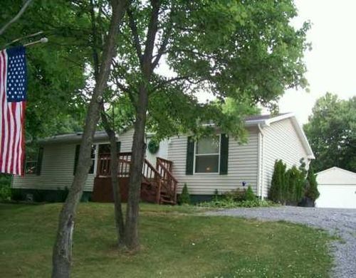 144 Lindy St, Beaver Falls, PA, 15010-1638 | Card Image