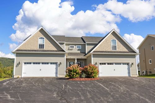 952 Harbor View Dr, Saint Albans, VT, 05478-4200 | Card Image