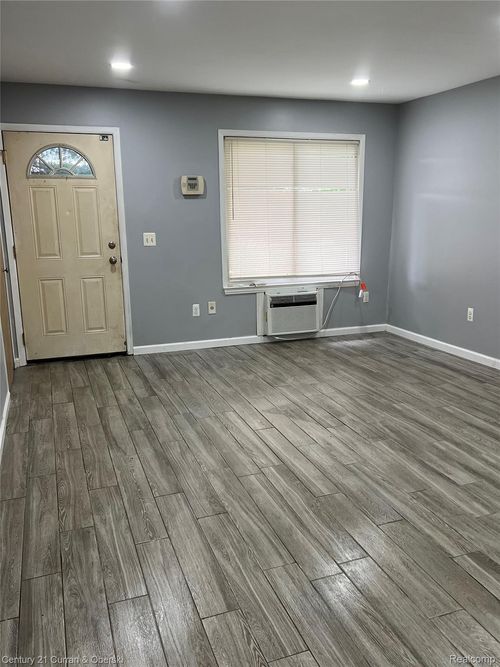 1774 N Carlson St, Westland, MI, 48185-3569 | Card Image