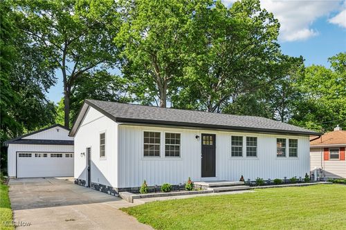 178 Lindsey Rd, Munroe Falls, OH, 44262-1139 | Card Image
