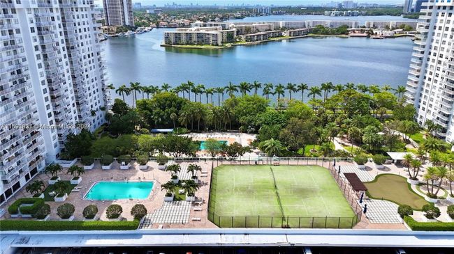 2008E - 2851 Ne 183rd St, Condo with 1 bedrooms, 2 bathrooms and null parking in Aventura FL | Image 23