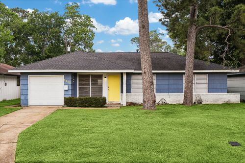 5042 Viking Dr, Houston, TX, 77092-4232 | Card Image