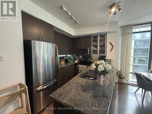 402-21 Scollard St, Toronto, ON, M5R1G1 | Card Image