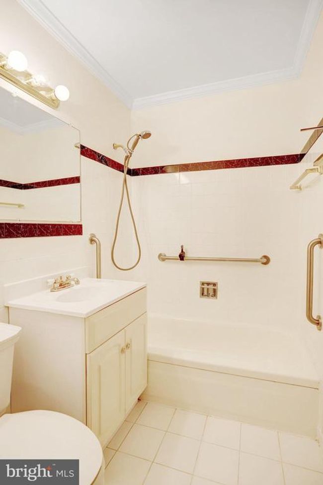 42 G St Sw, Townhouse with 2 bedrooms, 3 bathrooms and null parking in WASHINGTON DC | Image 24