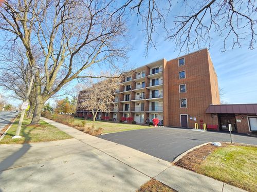 apt-214-255 S West Ave, Elmhurst, IL, 60126-3075 | Card Image