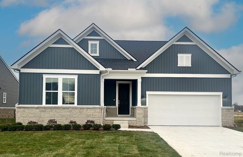 50681 Crusader Dr, Macomb, MI, 48044-6370 | Card Image