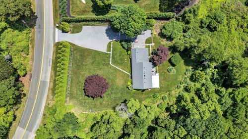 101 Sebonac Inlet Rd, Southampton, NY, 11968-2731 | Card Image
