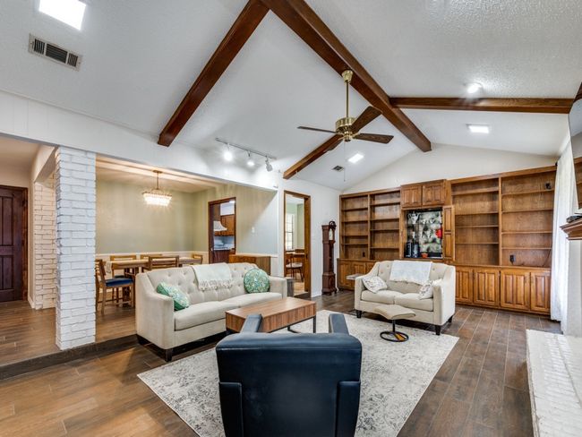 2206 Shady View Ct, House other with 3 bedrooms, 2 bathrooms and null parking in Arlington TX | Image 9