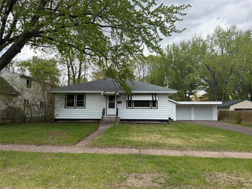 638 Selma St, Eau Claire, WI, 54703-1552 | Card Image