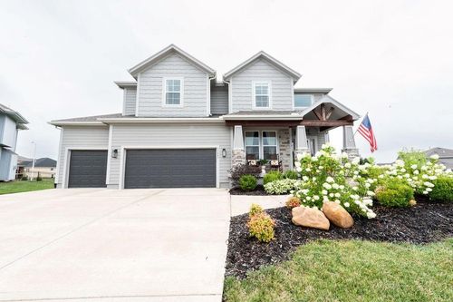 17647 163rd Ter, Olathe, KS, 66062-8249 | Card Image