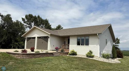 7441 127th Ave Se, Lisbon, ND, 58054-9765 | Card Image