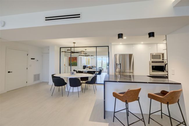 APT-404 - 1 Las Olas Cir, Condo with 2 bedrooms, 2 bathrooms and null parking in Fort Lauderdale FL | Image 9
