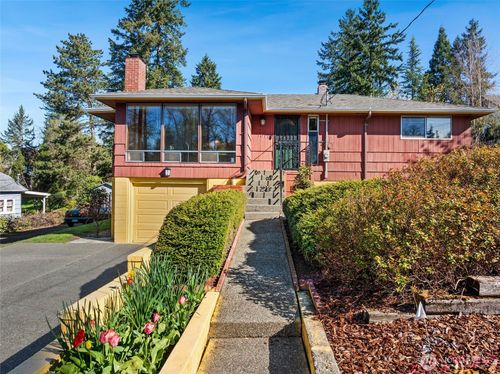 1011 E Smith St, Kent, WA, 98030-4605 | Card Image