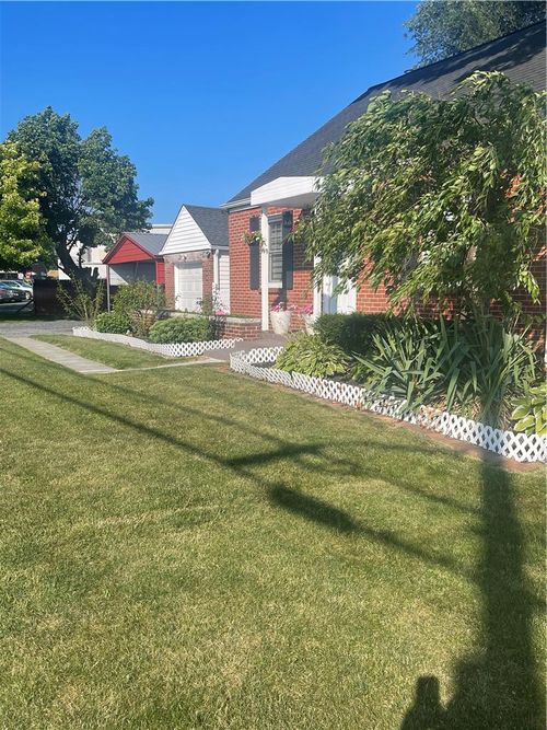 803 Arch St, CATASAUQUA, PA, 18032-2218 | Card Image