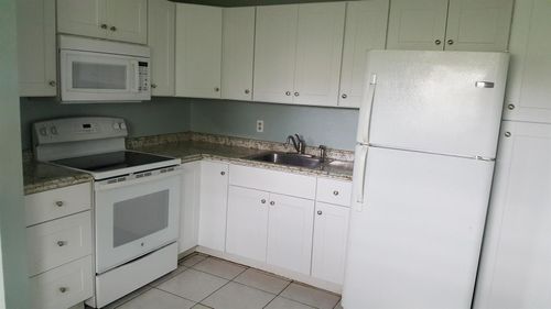109 E Central Blvd, Lantana, FL, 33462-4603 | Card Image