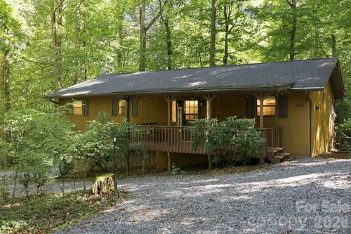 643 Timberline Dr, Maggie Valley, NC, 28751-8609 | Card Image