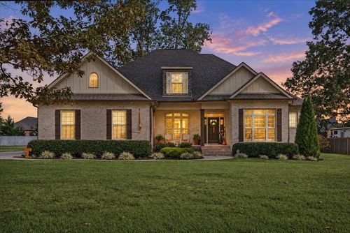 612 Lexington Cir, Manchester, TN, 37355-7579 | Card Image