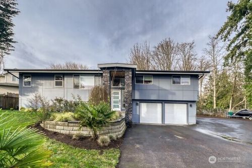 17606 Larch Way, Lynnwood, WA, 98037-8203 | Card Image