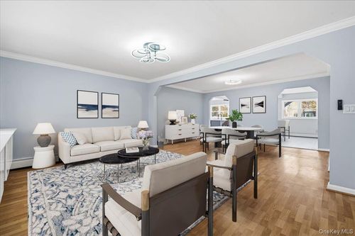 962 Washington St, Baldwin, NY, 11510-4823 | Card Image