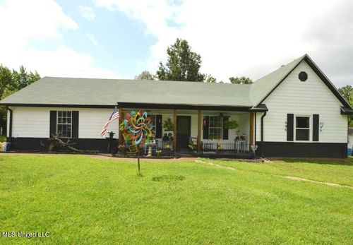 303 Lynett Dr, Byhalia, MS, 38611-8751 | Card Image