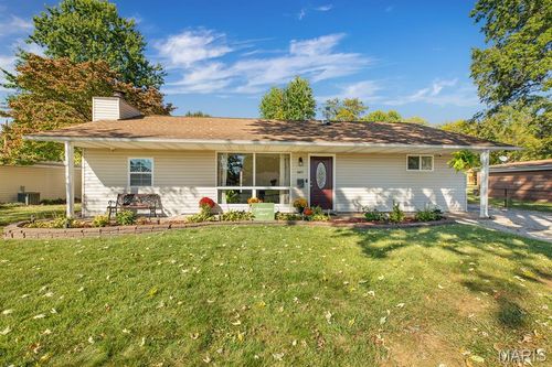807 Amherst Drive, East Alton, IL, 62024 | Card Image