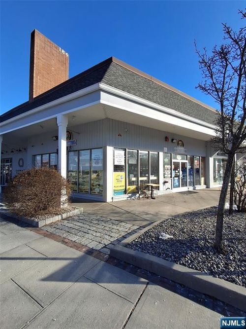 184 Rivervale Rd, River Vale, NJ, 07675-6270 | Card Image