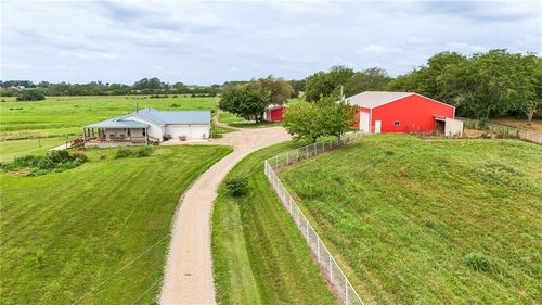 11371 Osage Rd, Oskaloosa, KS, 66066-5208 | Card Image