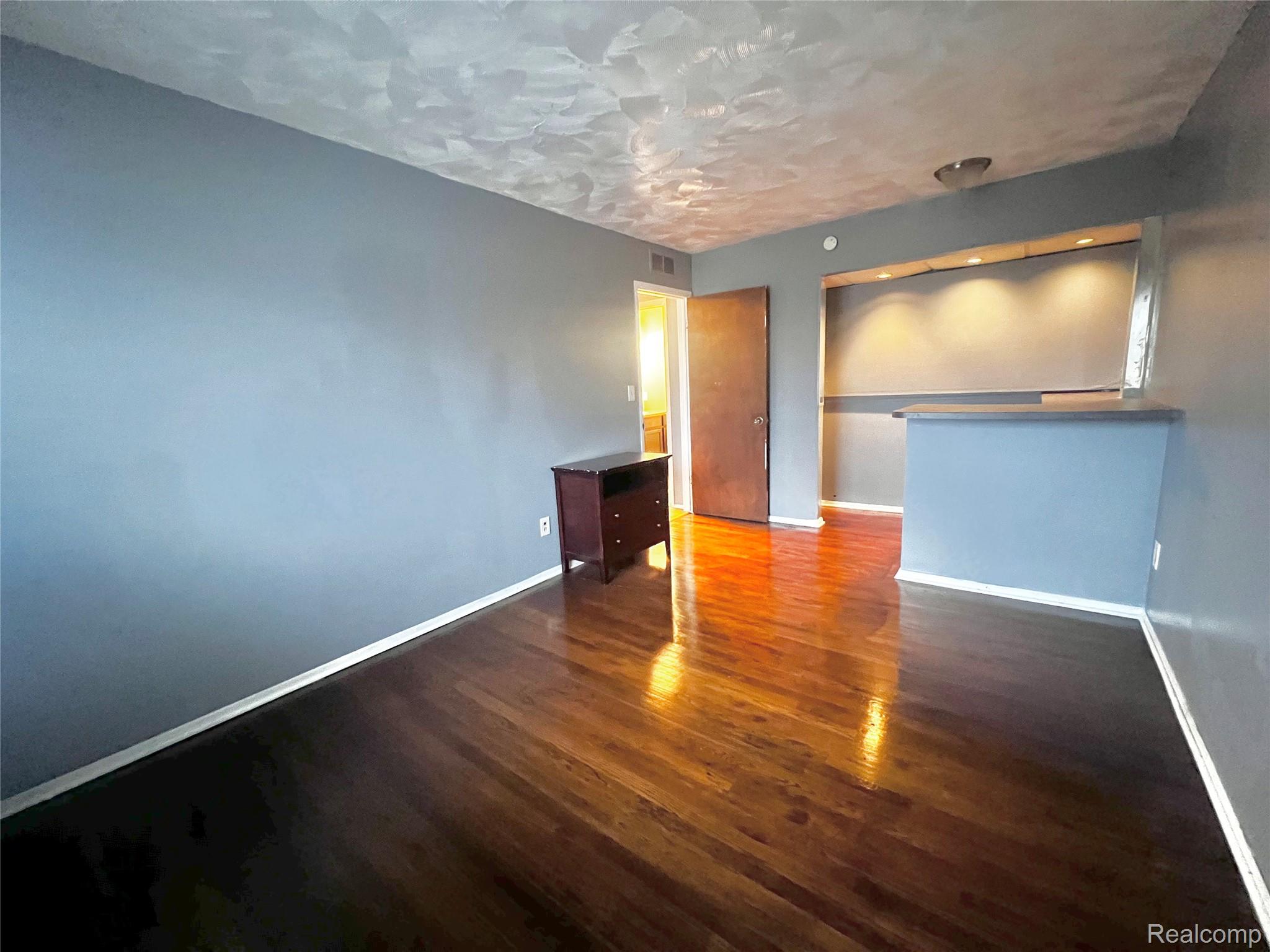 Residential Lease in Oak Park 3