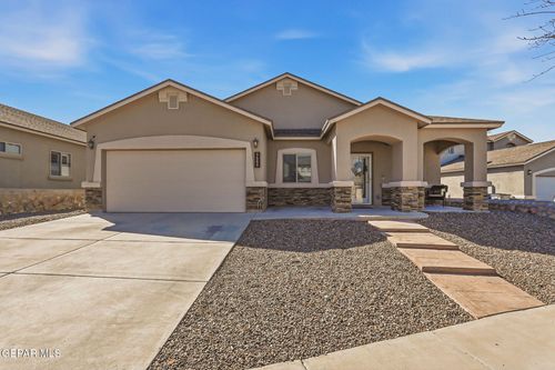 7564 Wolf Creek Dr, El Paso, TX, 79911-3143 | Card Image