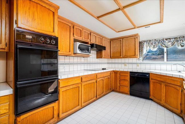 05-hdrephoto.com-31521-jacinto-ave-038 | Image 19