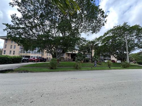 412-4848 Nw 24th Ct, Lauderdale Lakes, FL, 33313-3337 | Card Image