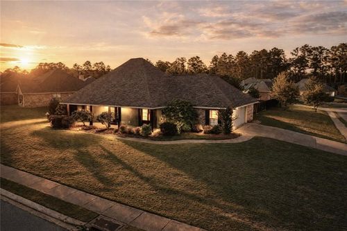 100 Iberia Ln, Pineville, LA, 71360-4355 | Card Image
