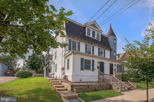 2-234 4th Ave, PHOENIXVILLE, PA, 19460-3902 | Card Image