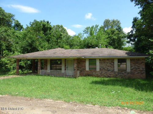 157 Tubman Cir, Natchez, MS, 39120-9360 | Card Image