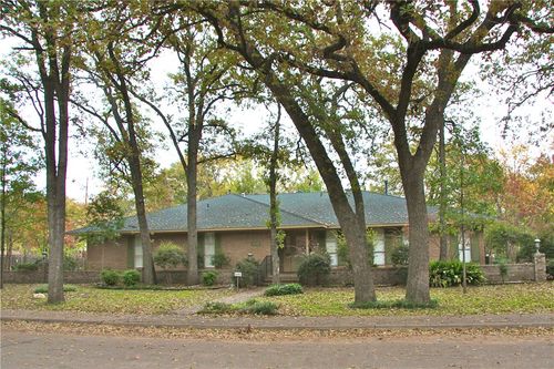 1612 Canyon Oaks Dr, Irving, TX, 75061-2118 | Card Image