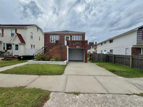 624 W Beech St, Long Beach, NY, 11561-2914 | Card Image
