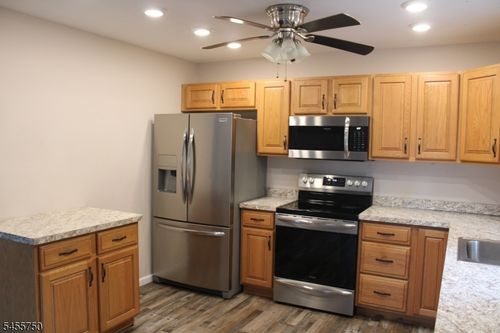 13 Baldwin Dr, Vernon, NJ, 07462-3133 | Card Image