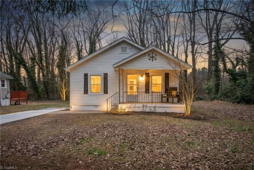 912 Patton St, GRAHAM, NC, 27253-1621 | Card Image