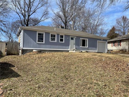 6902 E 98th Ter, Kansas City, MO, 64134-1323 | Card Image