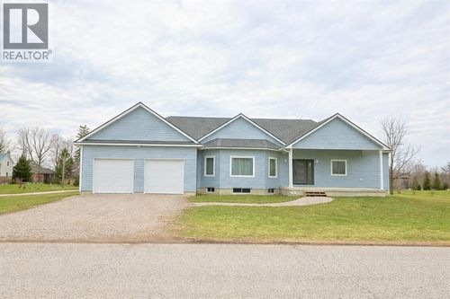 3167 Broadway St, Alvinston, ON, N0N1J0 | Card Image