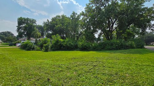 3949 Douglas Dr N, Crystal, MN, 55422-1934 | Card Image