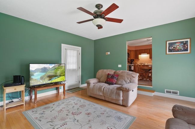 2 Hingham Rd, House other with 3 bedrooms, 2 bathrooms and 2 parking in Worcester MA | Image 10