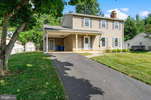 7826 Welch Ct, ALEXANDRIA, VA, 22315-4047 | Card Image