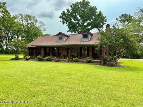2212 Jackson Liberty Dr Nw, Brookhaven, MS, 39601-8687 | Card Image