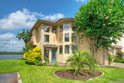 204 N Waterway Dr, Kingsland, TX, 78639-4111 | Card Image