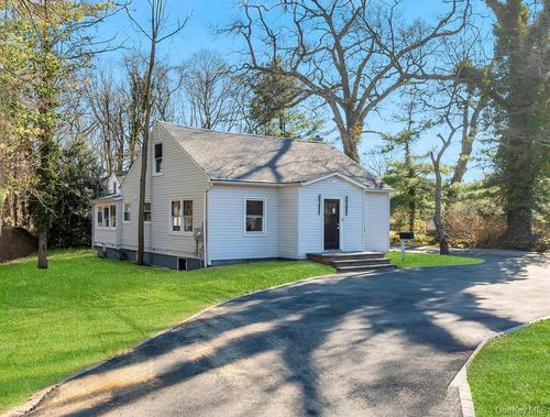 624 Townline Rd, Smithtown, NY, 11788-2821 | Card Image