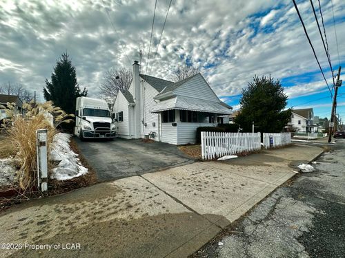 738 Peace St, Hazleton, PA, 18201-2826 | Card Image