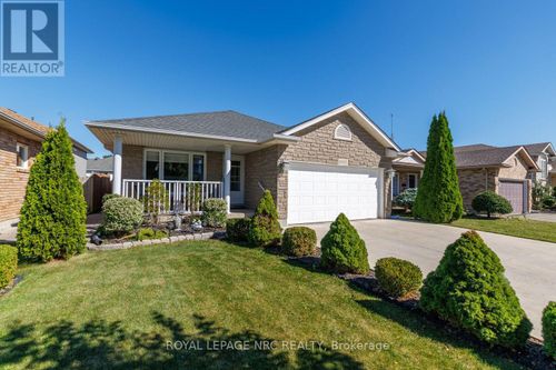 8057 Citation Rd, Niagara Falls, ON, L2H3E5 | Card Image