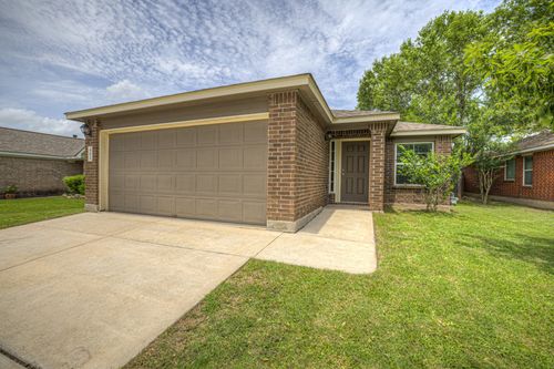 401 Summerside Avenue, Lockhart, TX, 78644 | Card Image