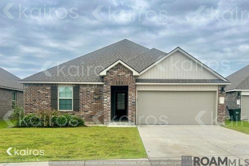402 Mango Dr, Lafayette, LA, 70507-5348 | Card Image